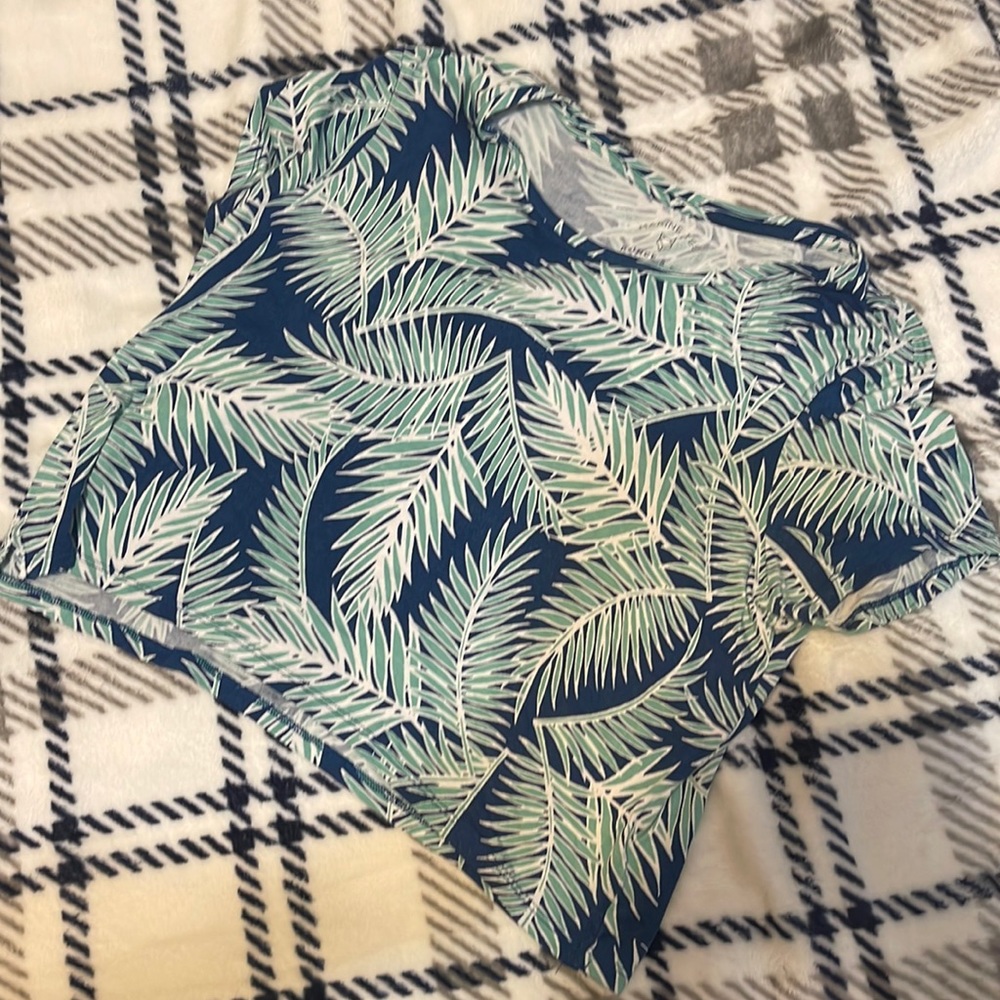 Women’s prince and fox crop top